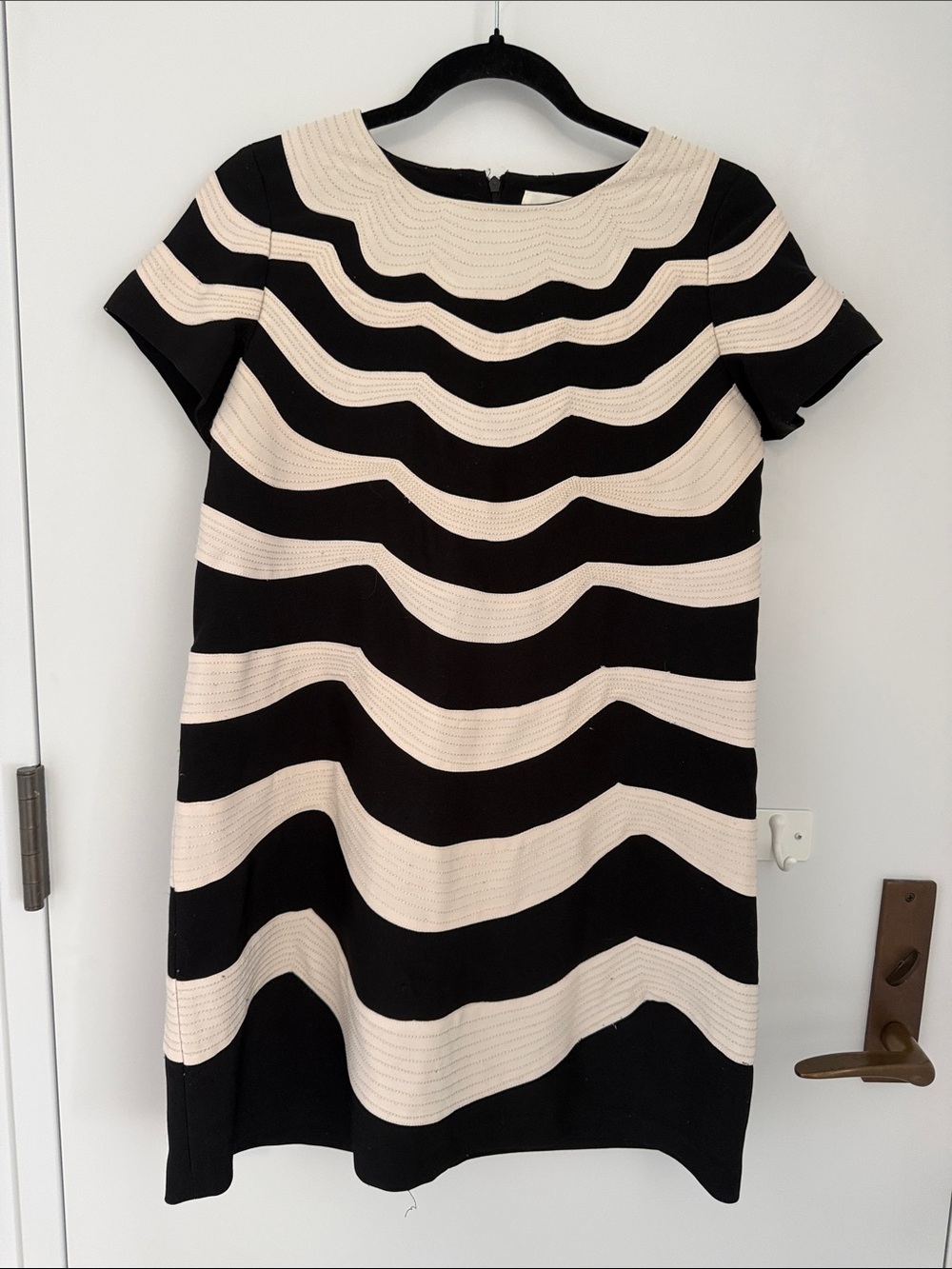 Short-Sleeve Black and Cream Wave-Stripe Mini Dress
